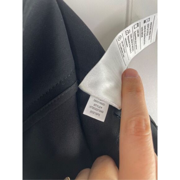 Vince. Pleat Front Short Women’s Size 2‎ Black MSRP $245 - Picture 12 of 13